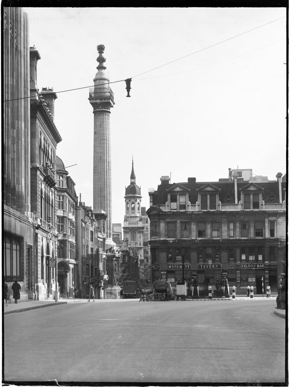 The Monument, Monument Street, City and County of the City of London, GLA, 1930-as évek. alkotó: Charles William Prickett
