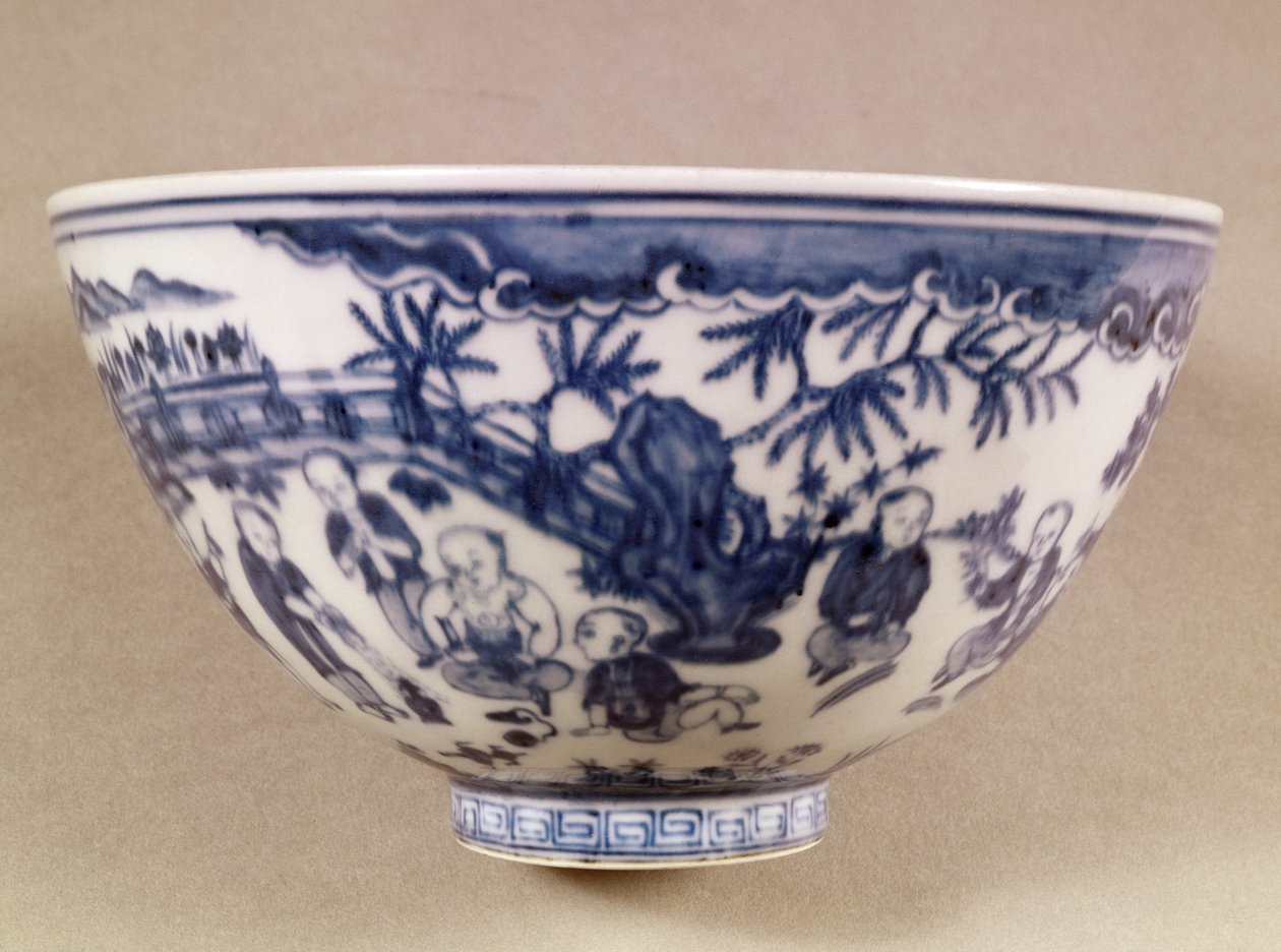 Kék-fehér tál, figurákkal díszített tájjal, 1450-1500 (porcelán) alkotó: Chinese School