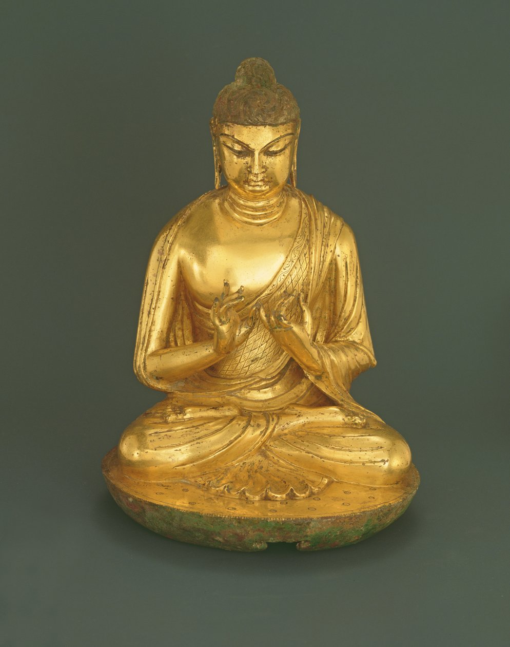 Buddha Vairocana (Dari), Tang-dinasztia (618-907), 8. század eleje (aranyozott ólmozott bronz) alkotó: Chinese School