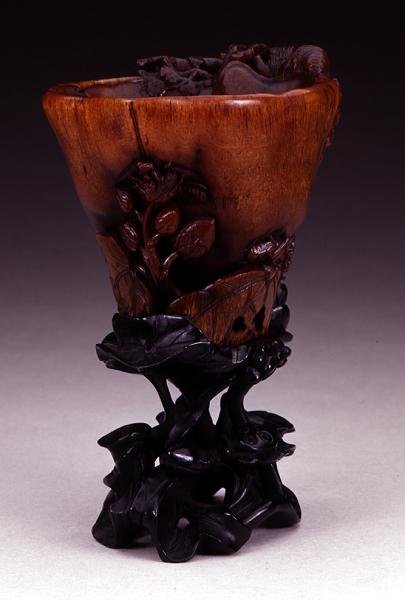 Libation Cup, Qianlong időszak 1736-95, Ching-dinasztia (faragott orrszarvú szarv) (lásd 142653-5 és 142694) alkotó: Chinese School