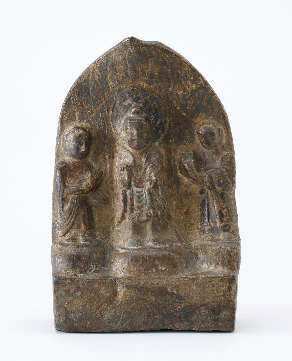 Három álló alakot ábrázoló buddhista tábla, a megosztottság időszaka, i.sz. 536 alkotó: Chinese School
