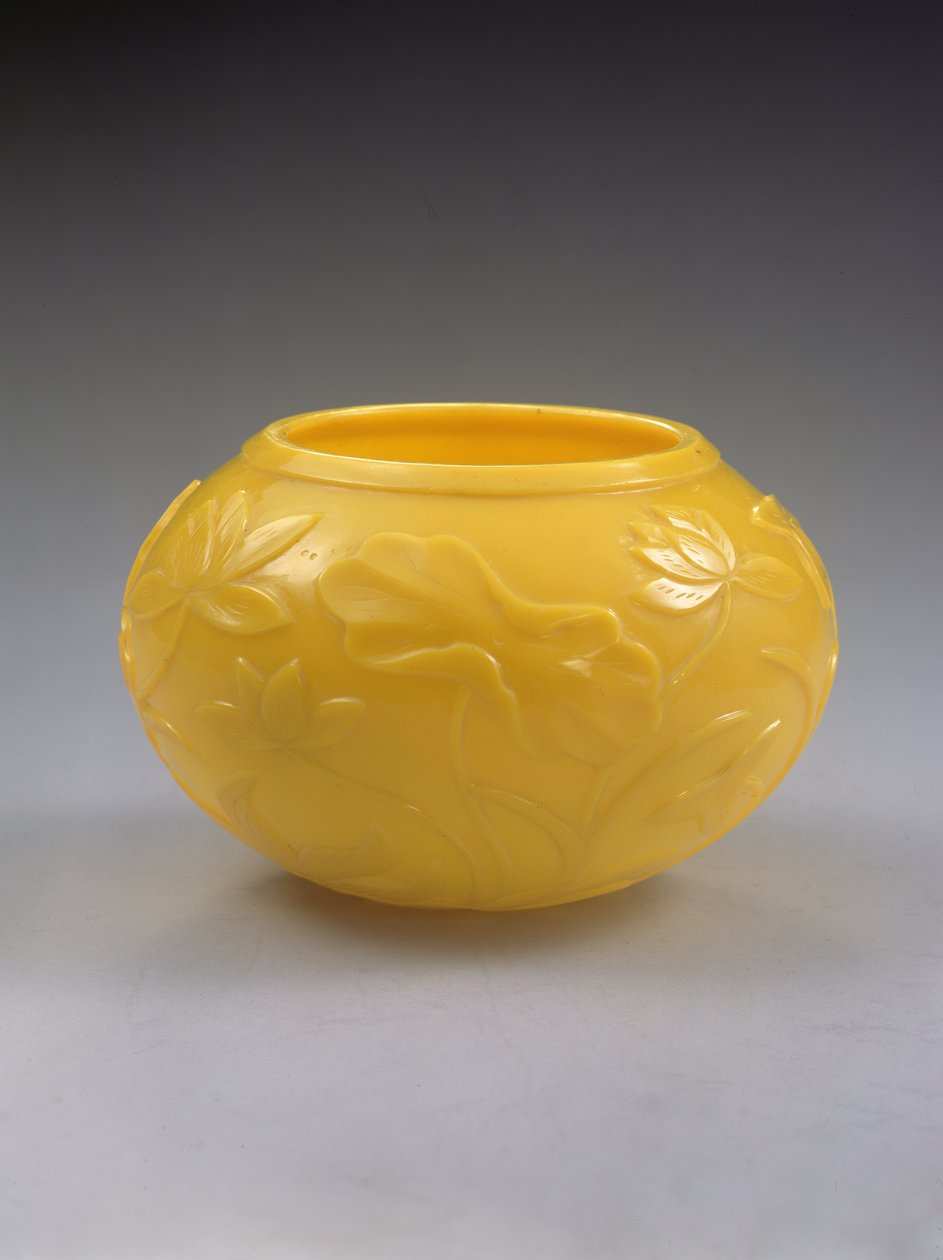 Faragott tál, Qianlong időszak (1736-95) (színes üveg) (lásd még: 272125) alkotó: Chinese School