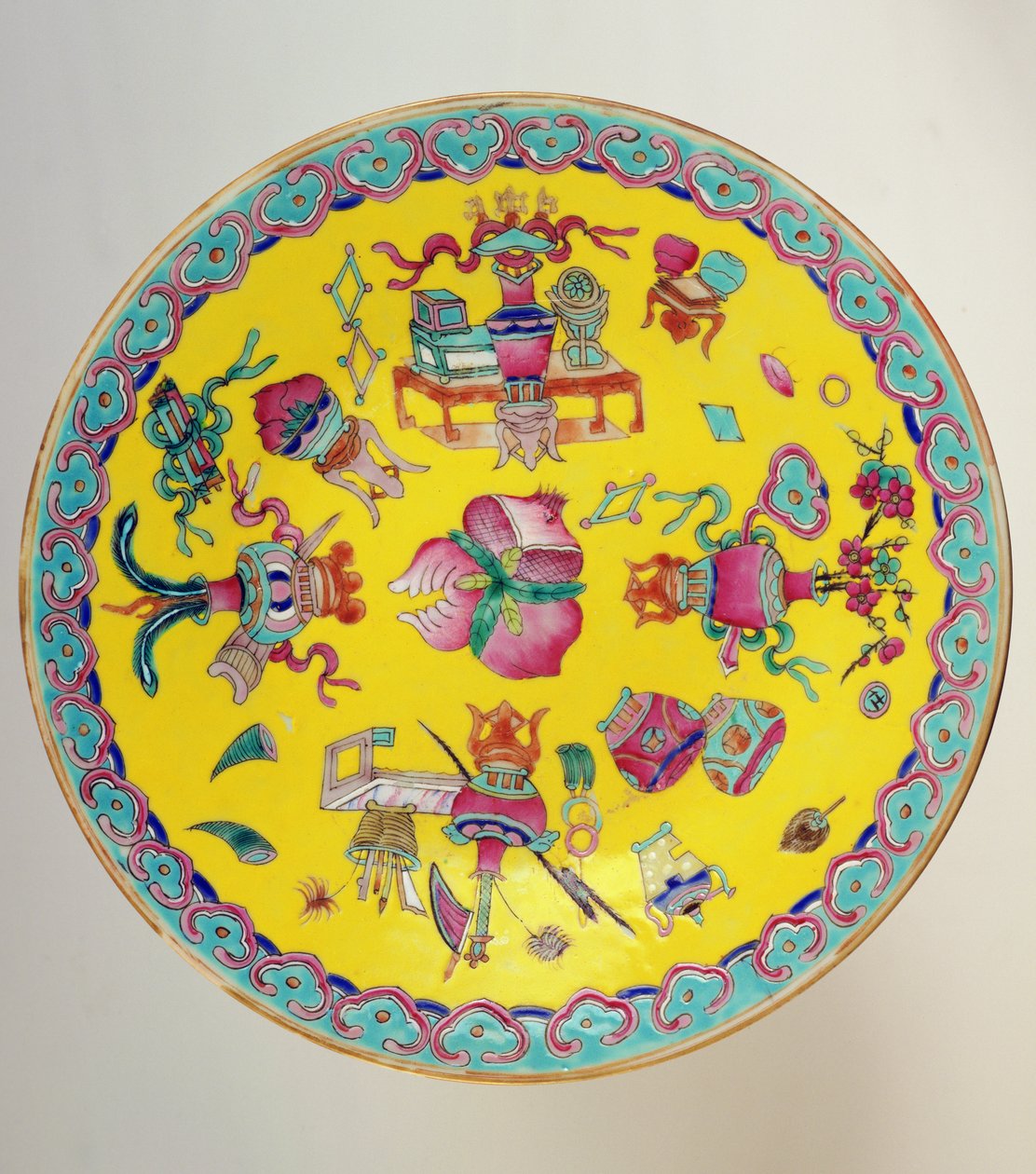 Díszített tányér, 1736-95 (kerámia) alkotó: Chinese School