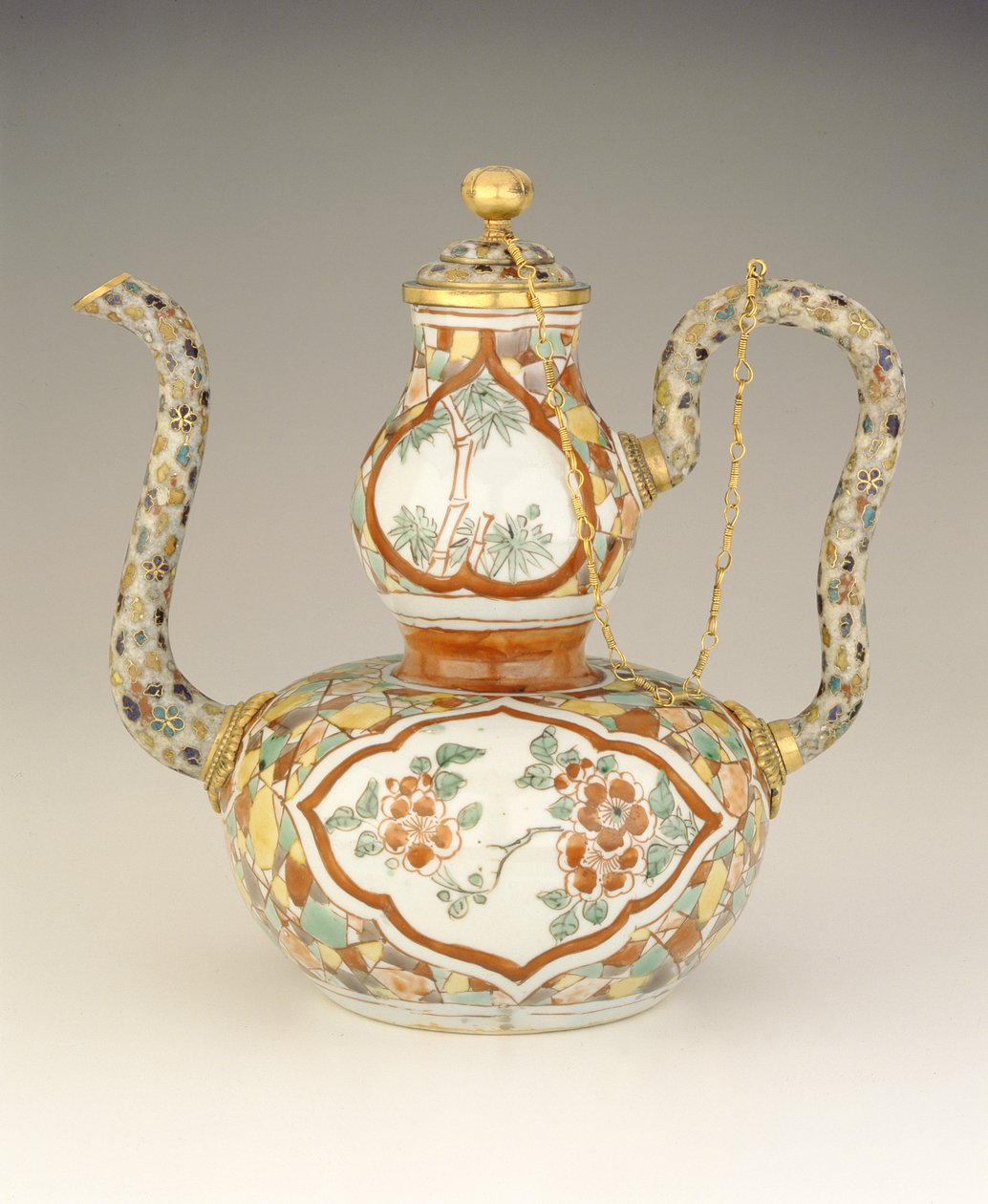 Ewer, késő Ming-dinasztia, Tianqi-korszak, 1621-27 (porcelán és cloisonne zománc) alkotó: Chinese School