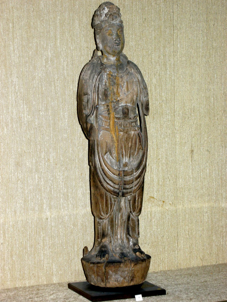 Kouan-yin, az együttérzés bodhiszattva, Song-dinasztia (960-1276) (festett fa) alkotó: Chinese School