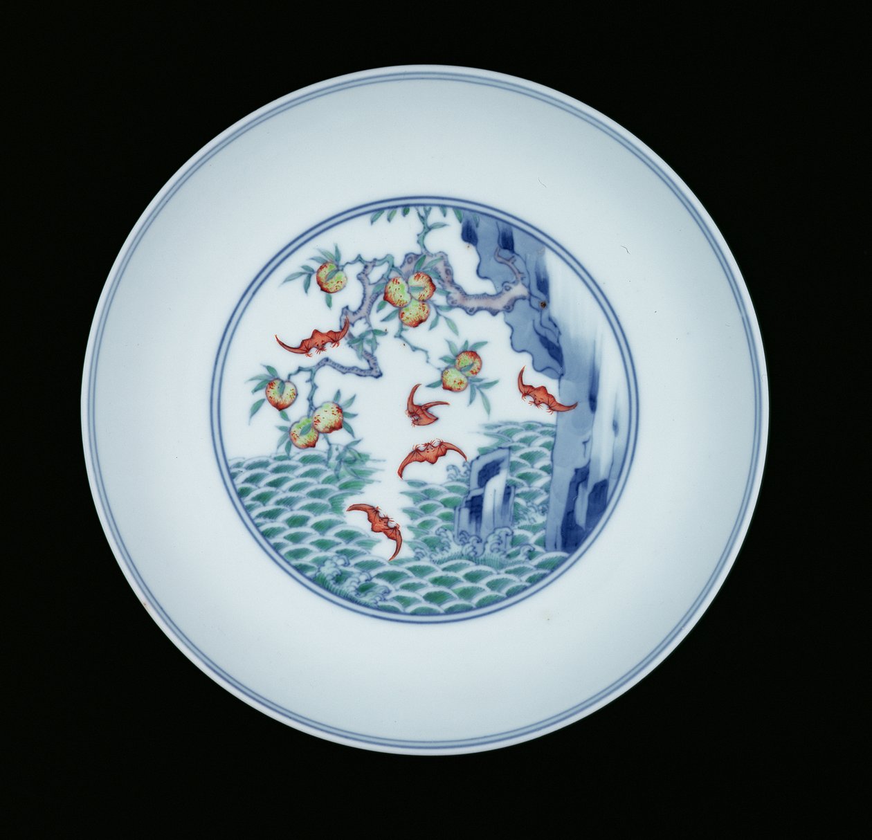 Máz alatti kékre és ducai zománcokra festett porcelántál, 1723-1735 (porcelán) alkotó: Chinese School