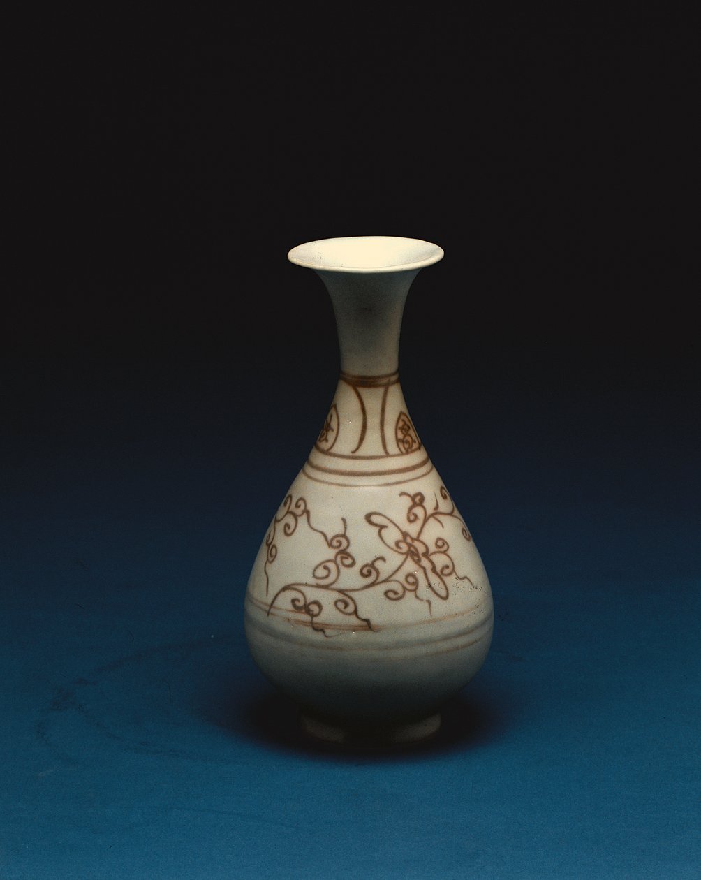 Piros máz alatti palack, Yuhachan, Yuan-dinasztia, 14. század alkotó: Chinese School