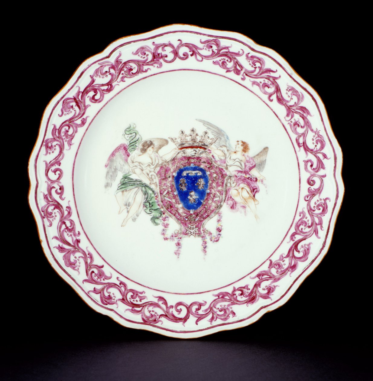 Rose Famille tányér Franciaország fegyvereivel, Qianlong időszak (1736-95) 1765 körül (porcelán) alkotó: Chinese School
