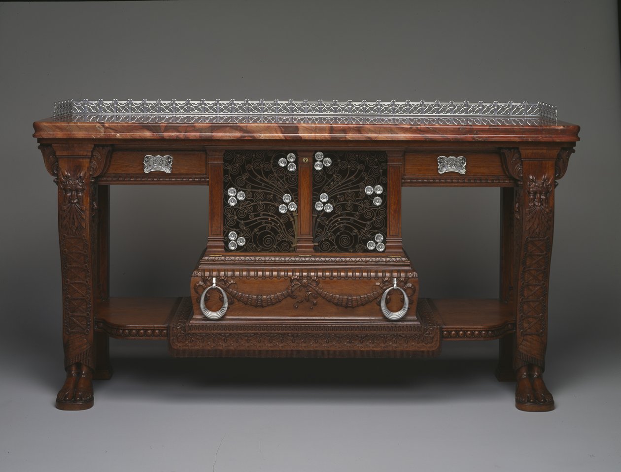 Vanderbilt konzol, 1881-1882 körül (tölgy, márvány, ezüstlemez és bronz) alkotó: Christian and Gustave  Herter