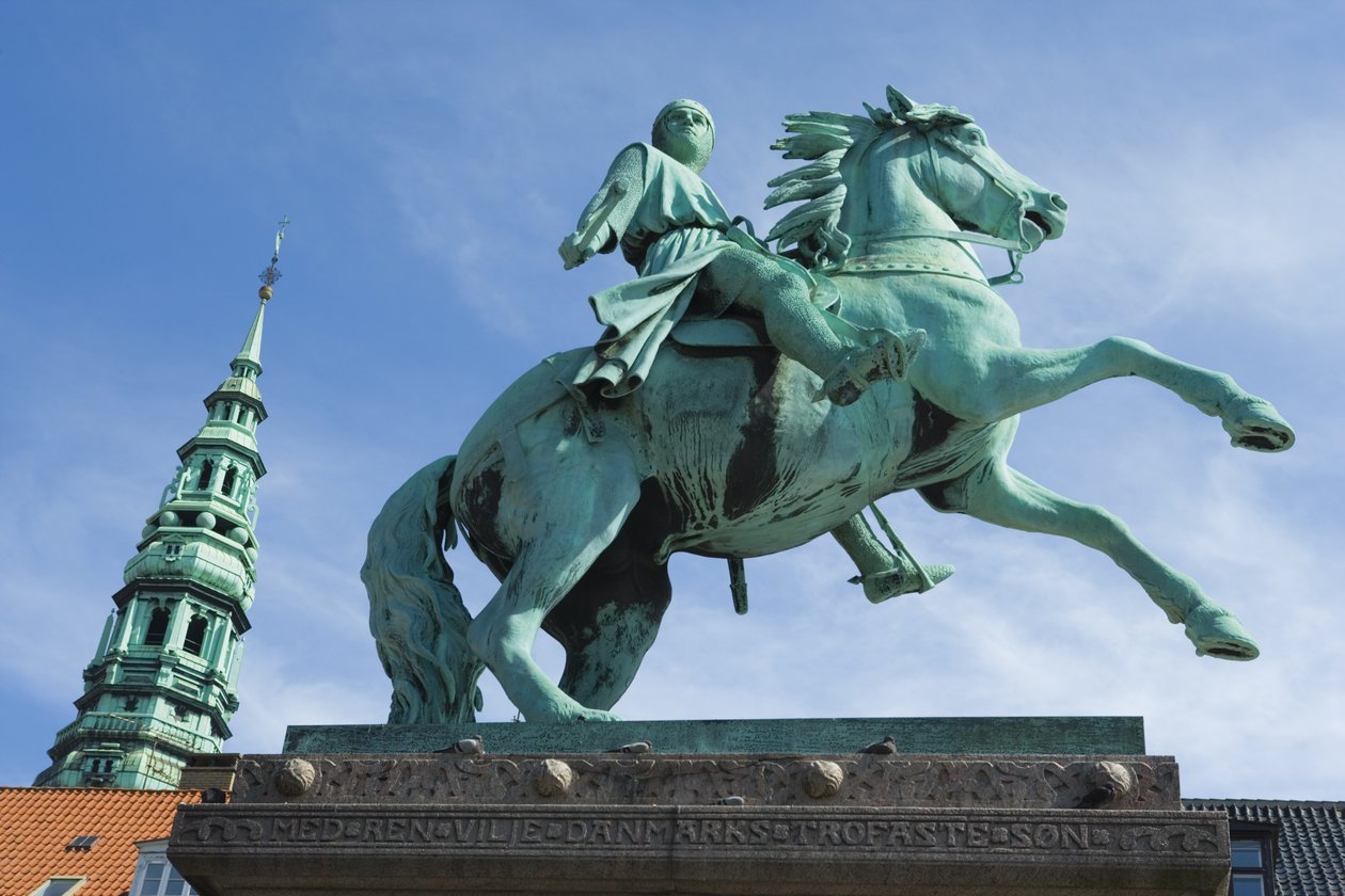 Absalon püspök (1128-1201) lovas szobra 1902 (bronz) alkotó: Christien Gottlieb Vilhelm Bissen