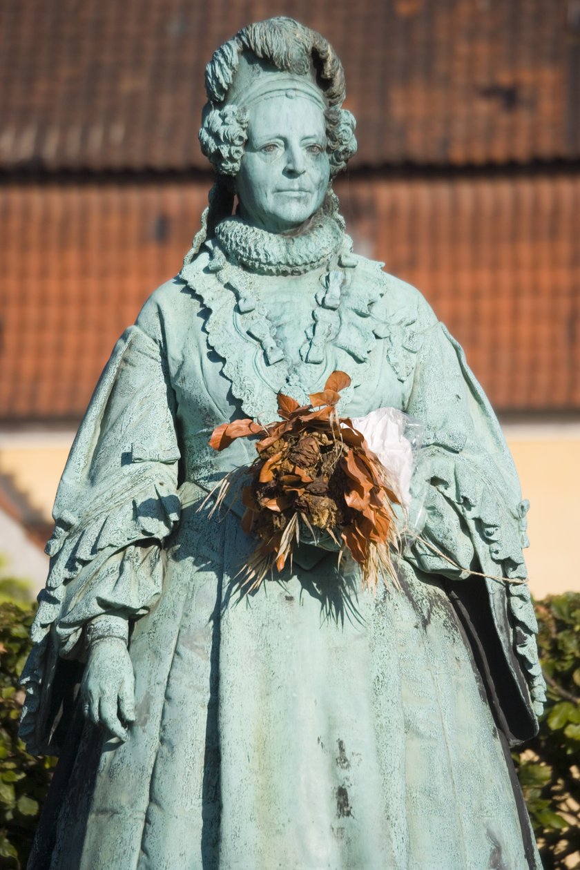 Caroline Amalie dán királynő (1796-1881) szobra (bronz) alkotó: Christien Gottlieb Vilhelm Bissen