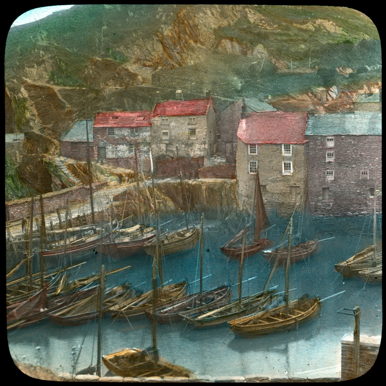 Halászhajók a kikötőben, Polperro, Cornwall, 19. század vége vagy 20. század eleje alkotó: Church Army Lantern Department