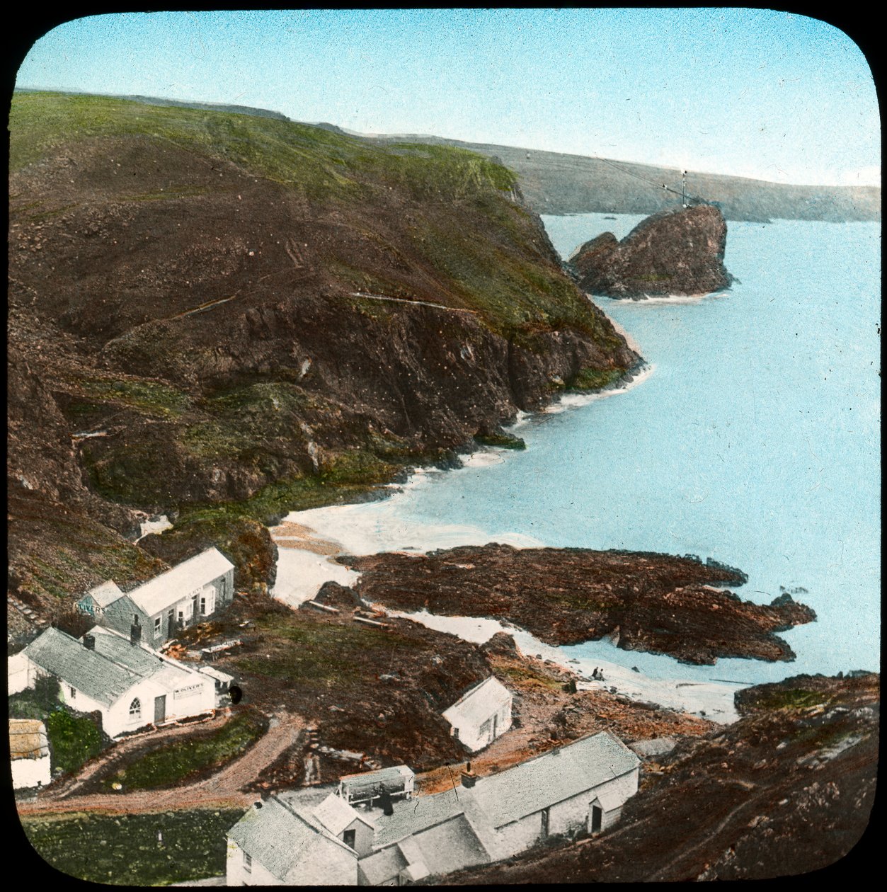 Kynance Cove és falu, Cornwall, a 19. század vége vagy a 20. század eleje. alkotó: Church Army Lantern Department