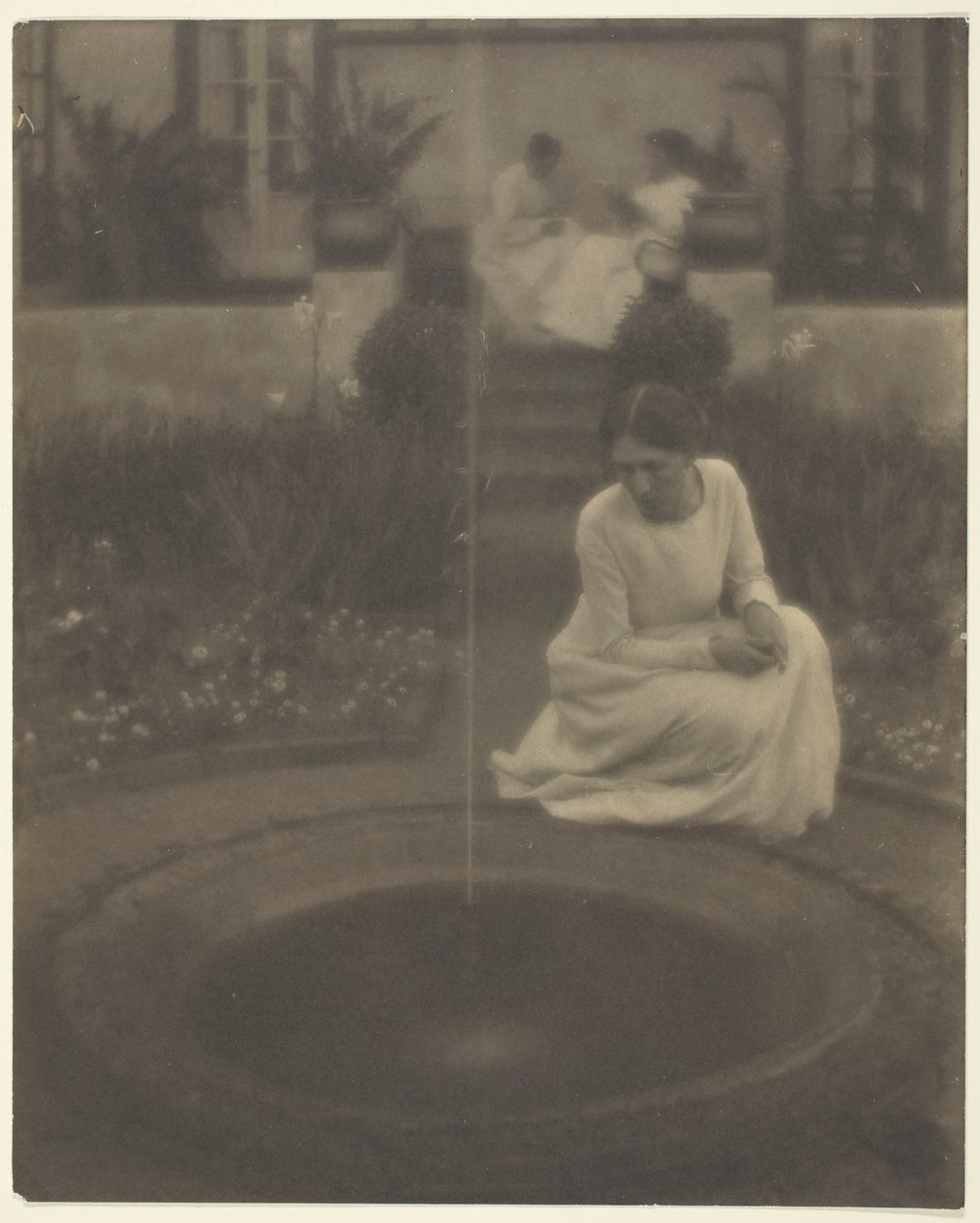 A szökőkút, 19051906. alkotó: Clarence H White