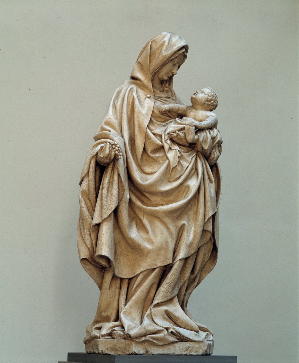Claus de Werve-nek (1380-1439) a Claus Sluter iskolájából származó szűz szőlővel szobor. 15. század. Auxonne-i templom (Cote d