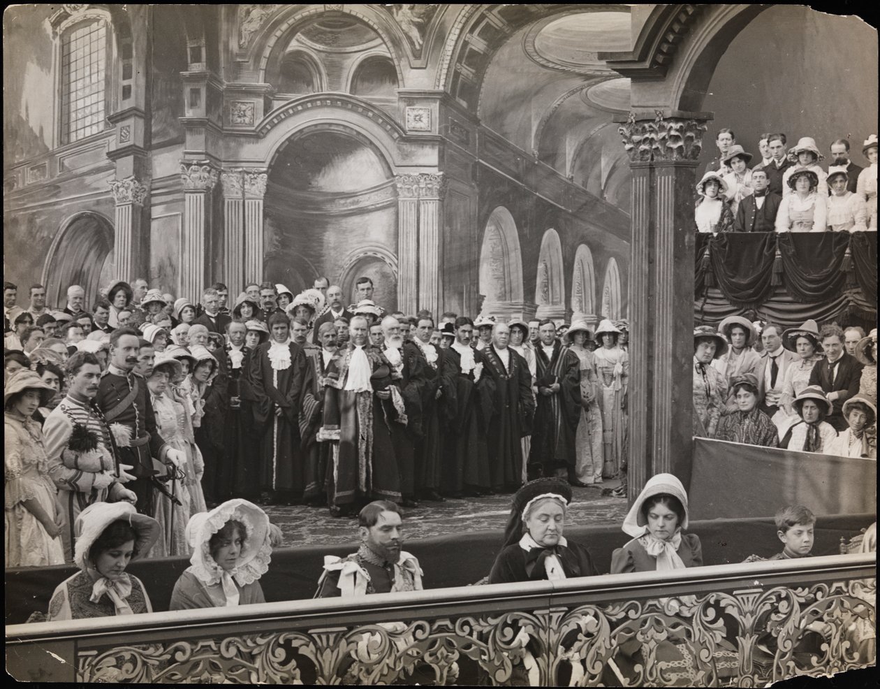 Fénykép a "Sixty Years a Queen" című filmből, 1914 körül (f/w fotó) alkotó: Company Byron