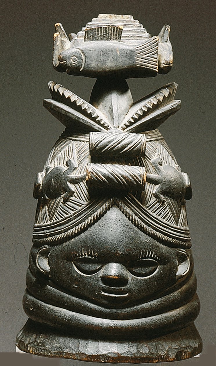 Mende sisakmaszk (fa) alkotó: Congolese Congolese