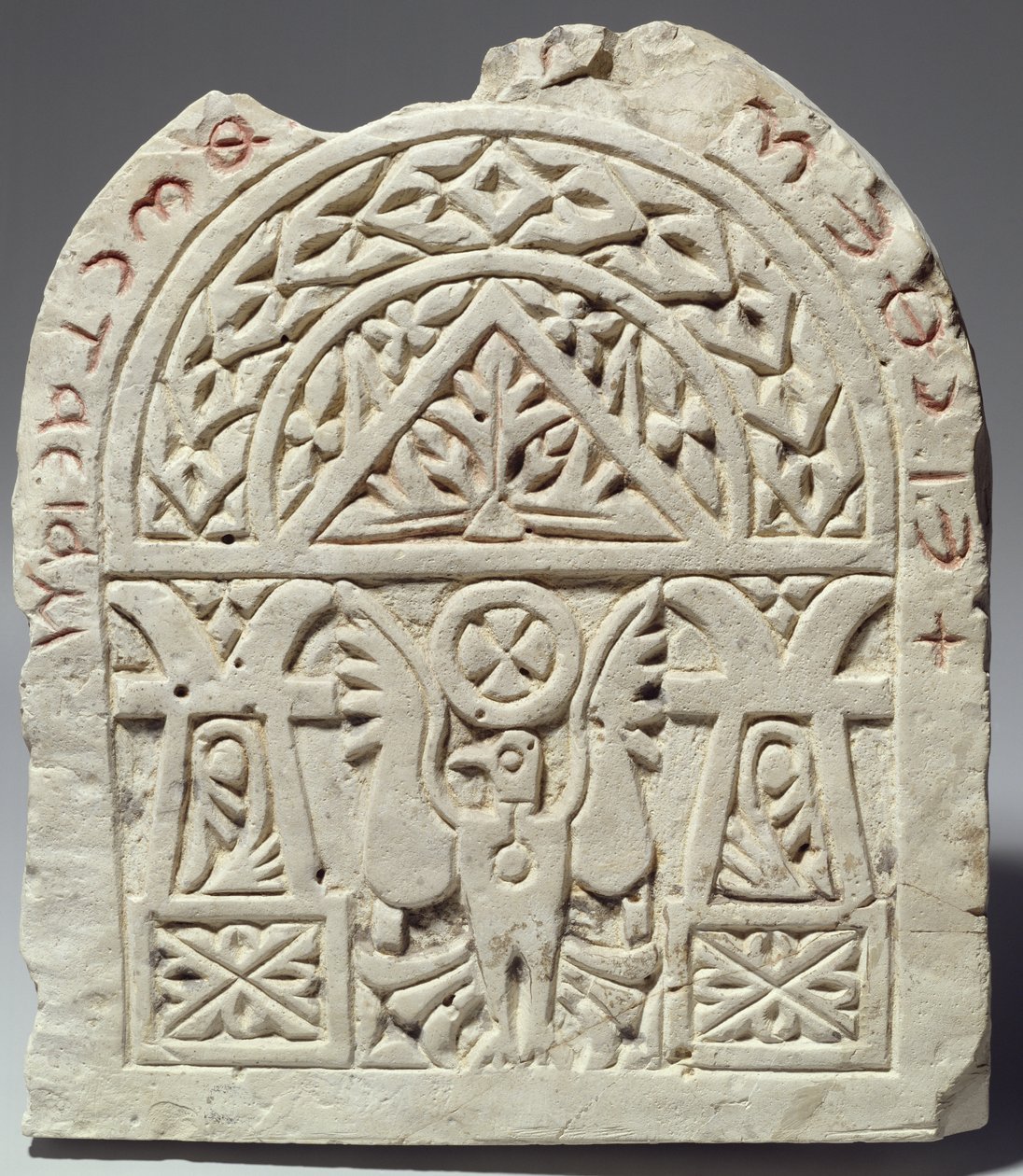 Temetési sztéla galambbal vagy sassal, Kr.u. 8-9. század (mészkő) alkotó: Coptic