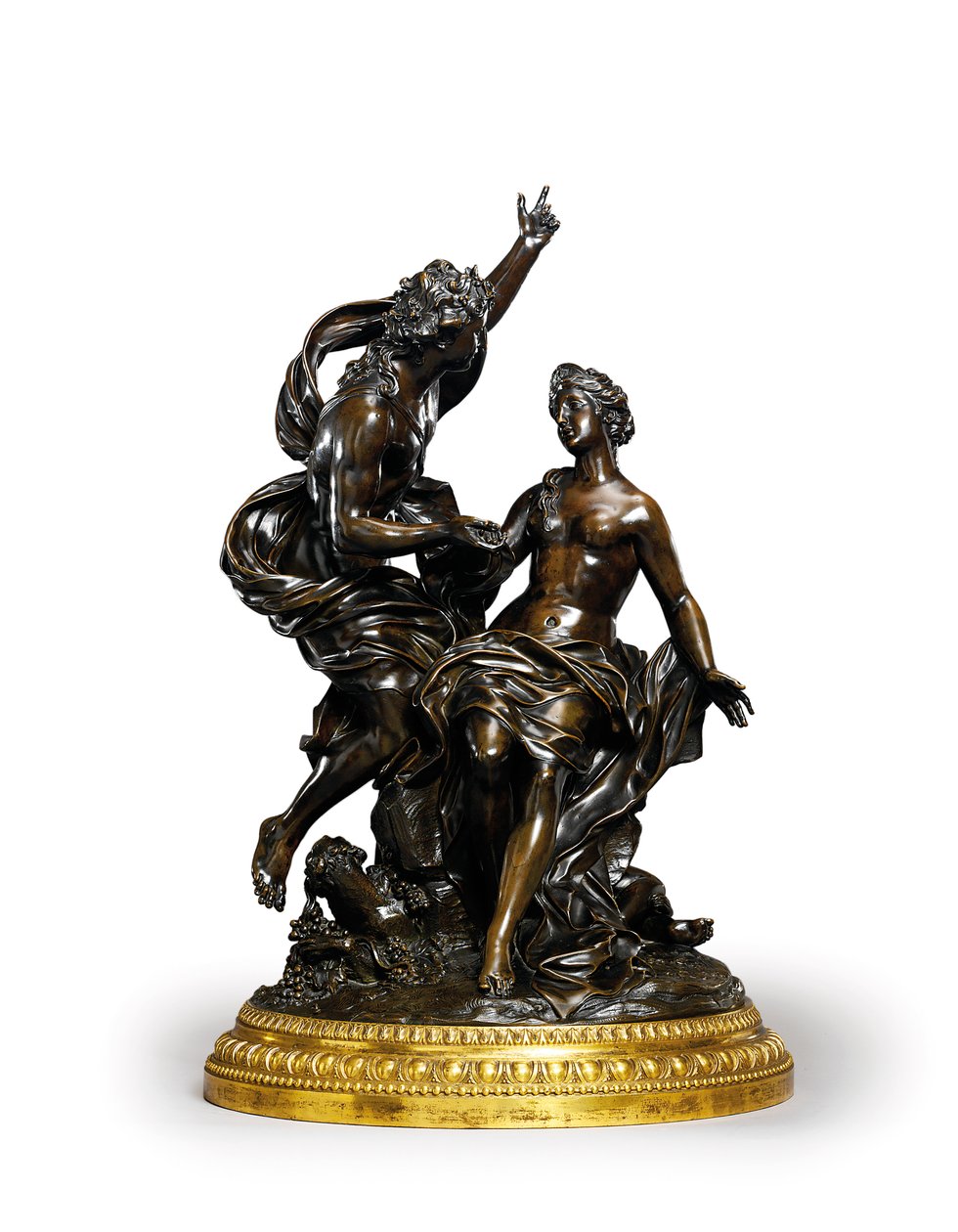 Egy XIV. Lajos bronzcsoport, amely Bacchust és Ariadnét képviseli, c. 1704 (bronz aranyozott alappal) alkotó: Corneille van Cleve