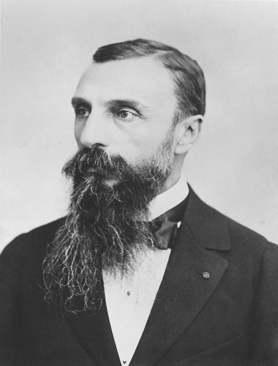 Auguste Pavie felfedező portréja alkotó: Courret Brothers