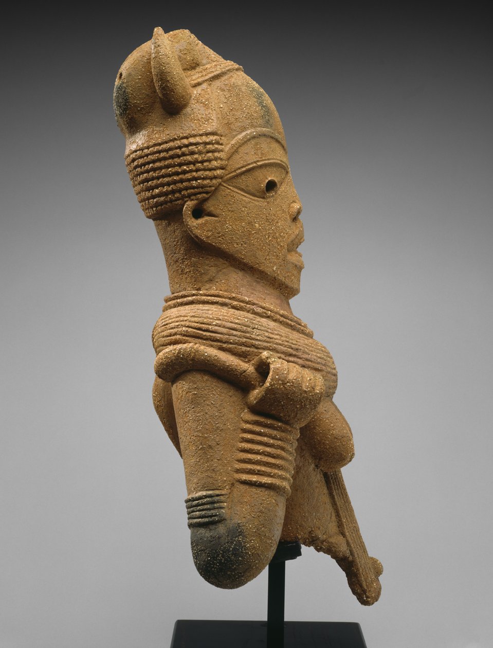Egy női alak feje és törzse, Jos Plateau régió, Nigéria, Kr.e. 500-i.sz. 200 (cserép) alkotó: Culture Nok
