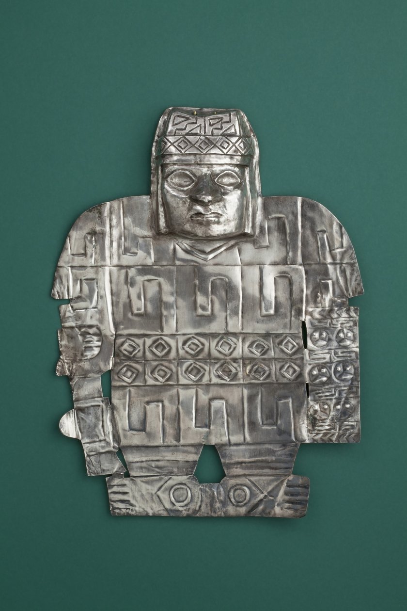 Harcos, i.sz. 650-900 (kalapált, vágott és hajszolt ezüst) alkotó: Culture Wari