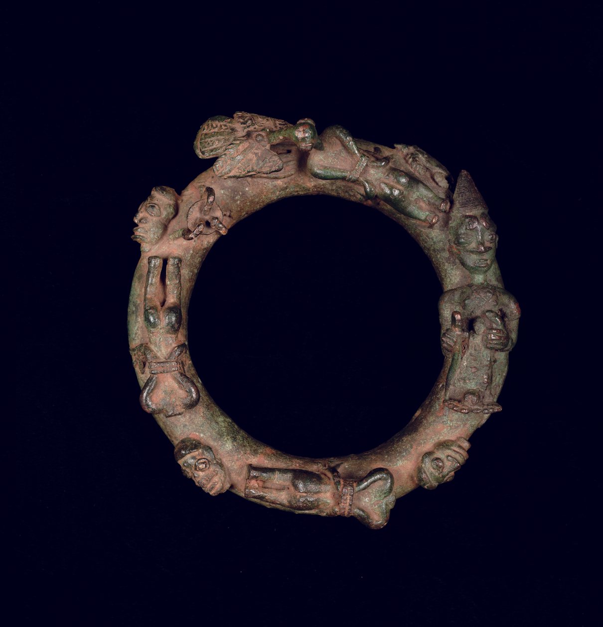 Rituális áldozatot ábrázoló gyűrű alkotó: Yoruba Culture