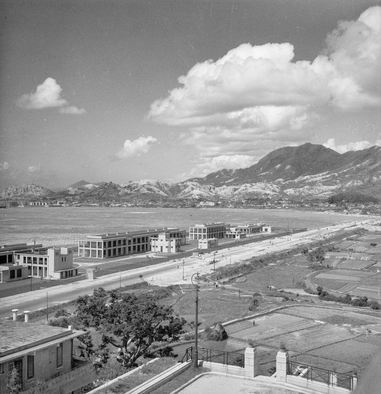 Kai Tak repülőtér, Hongkong alkotó: David Watkin Waters