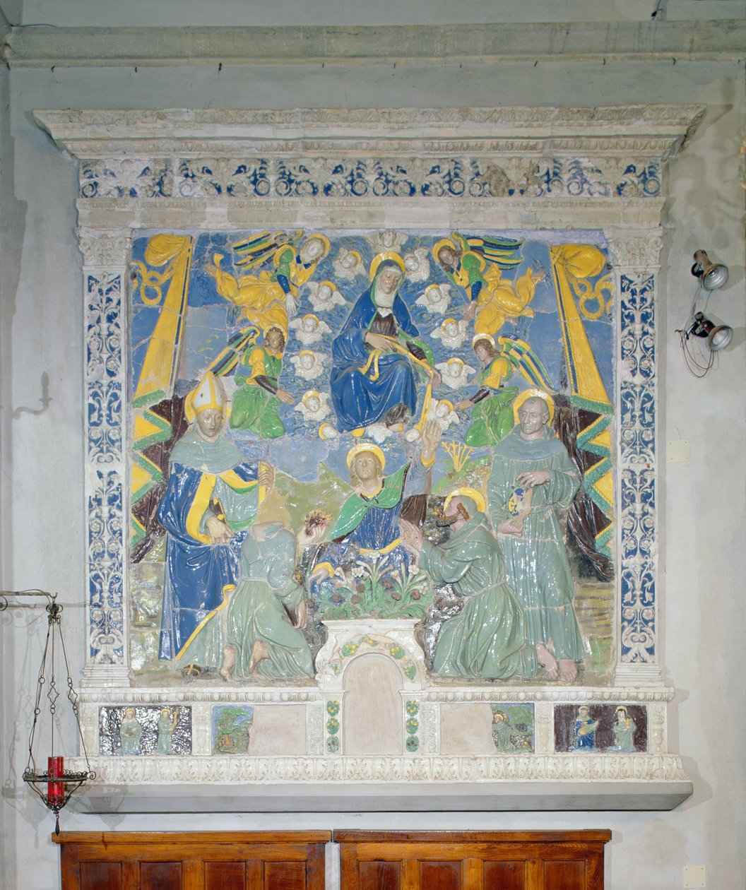 Az öv Madonna, dombormű, 15. század (ónmázas cserép) alkotó: Luca Della Robbia