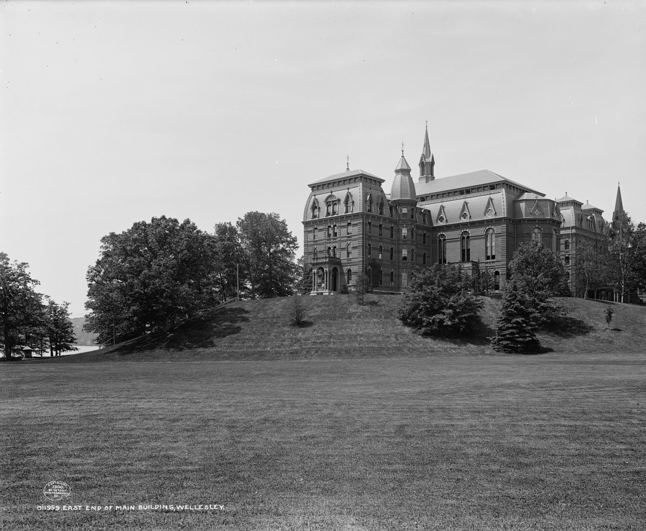 A főépület keleti vége, Wellesley College, Massachusetts, 1900 körül alkotó: Detroit Publishing Co.
