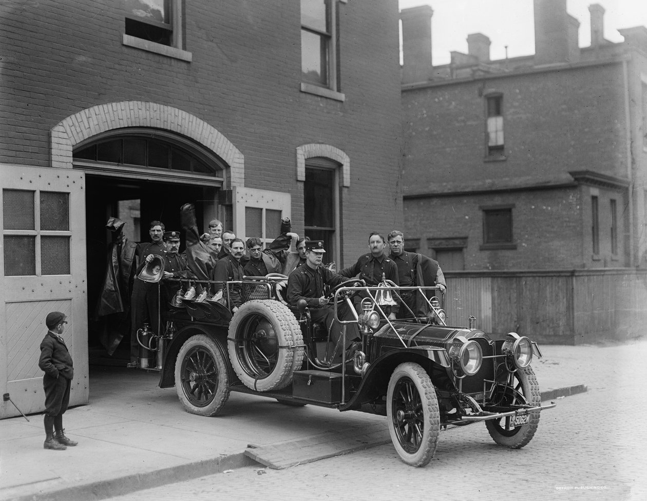 Packard tűzoltóosztag, 1911 alkotó: Detroit Publishing Co.