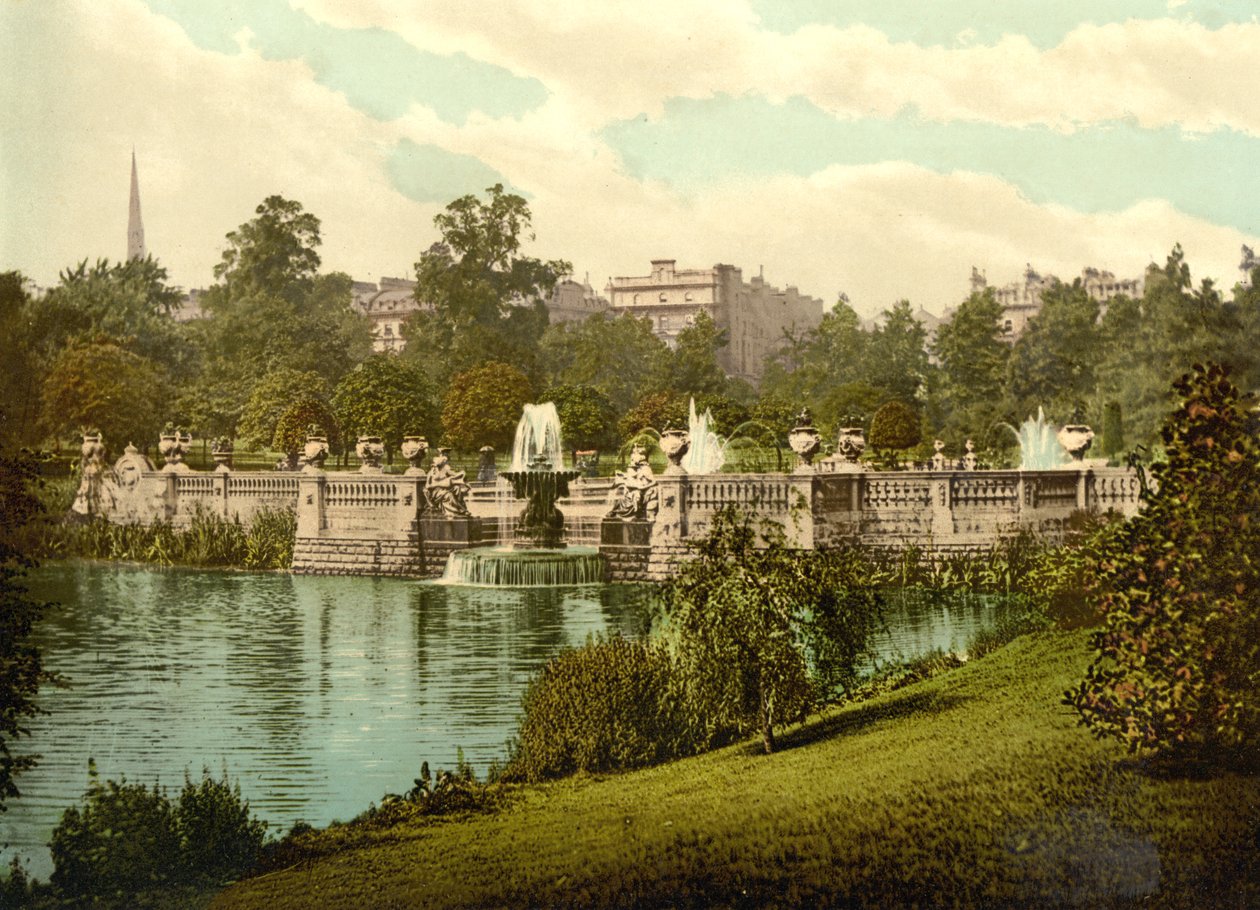 Szökőkutak a londoni Kensington Gardensben, 1890-1900 körül alkotó: Detroit Publishing Co.
