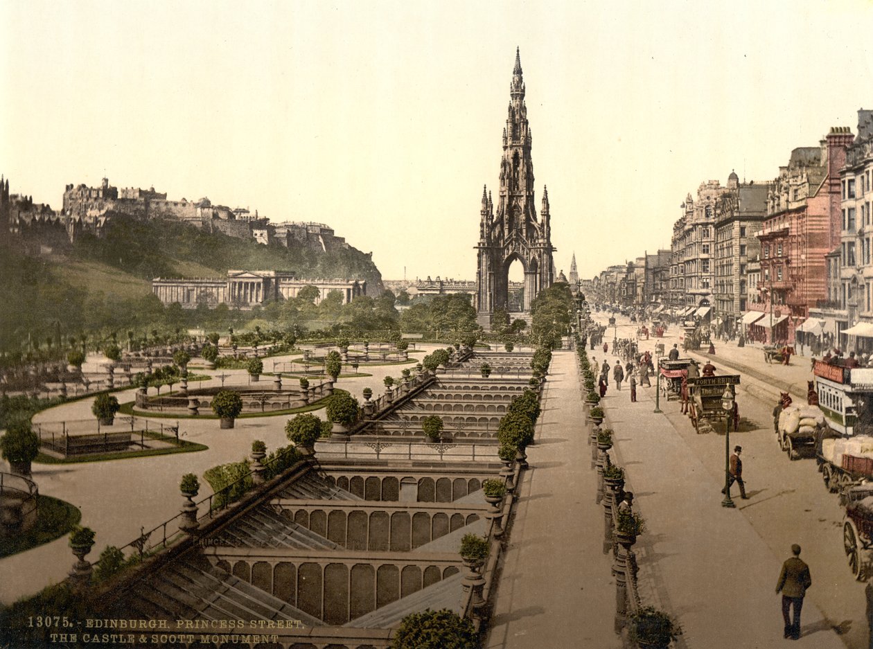Princes Street, a kastély és a Scott-emlékmű, Edinburgh, 1890-1900 alkotó: Detroit Publishing Co.