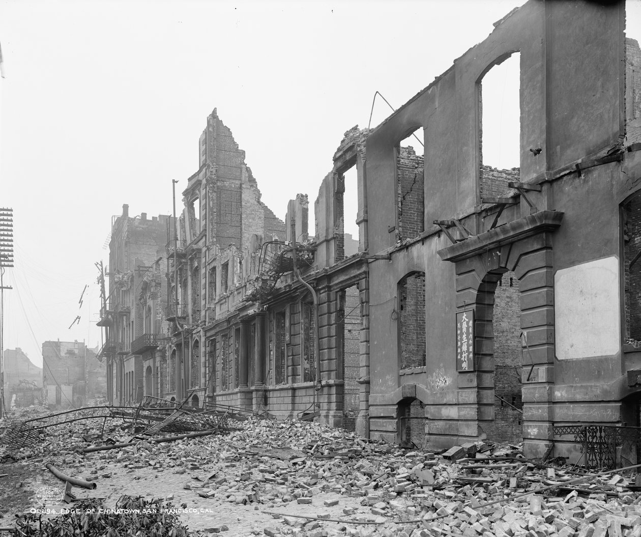 Romok a kínai negyed szélén, San Francisco alkotó: Detroit Publishing Co.