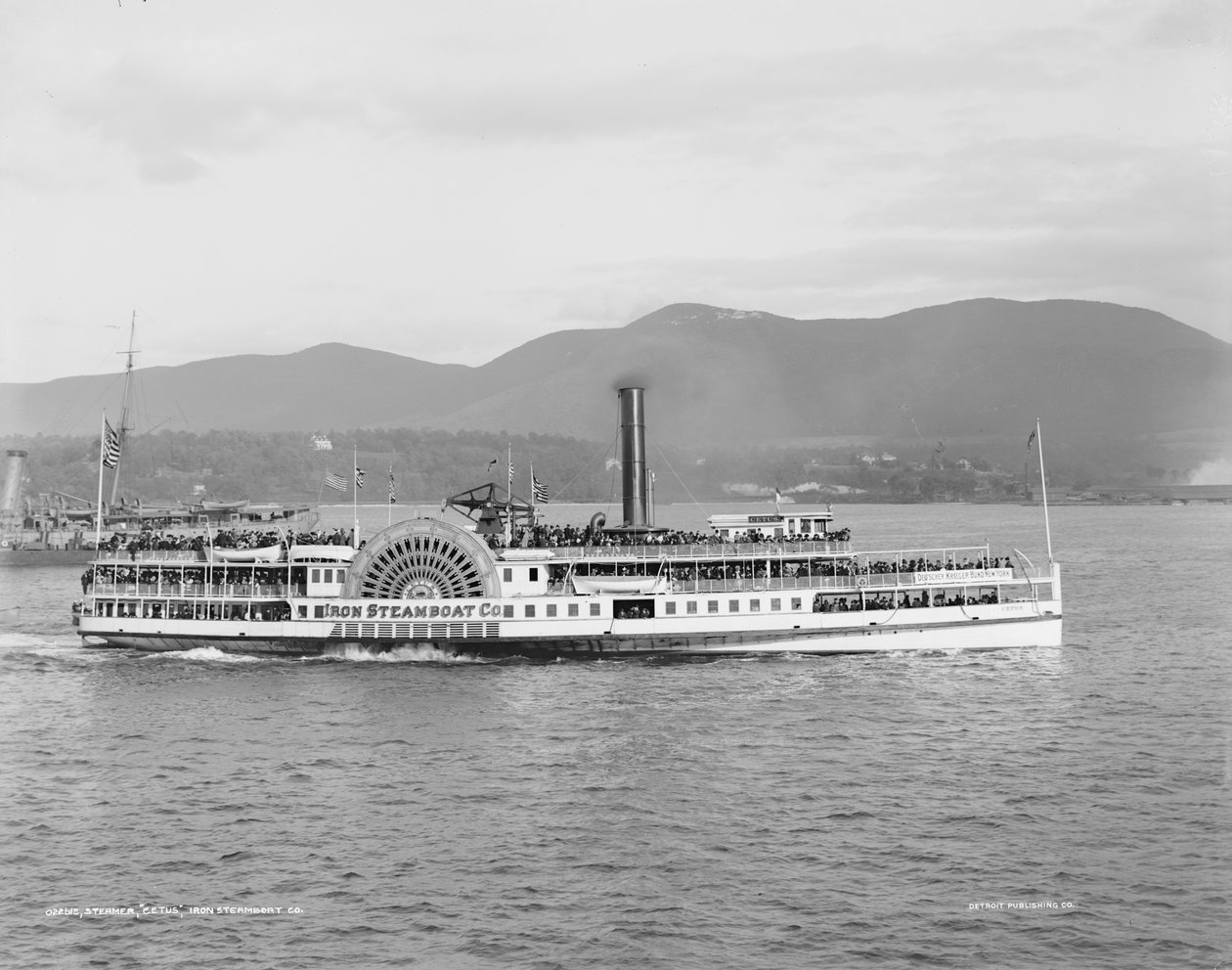 Steamer Cetus, Iron Steamboat Co. 1909 alkotó: Detroit Publishing Co.
