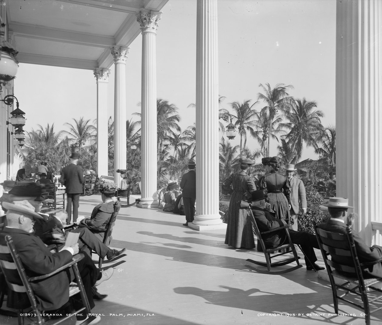 A Hotel Royal Palm verandája, Miami, Florida, 1905 körül alkotó: Detroit Publishing Co.