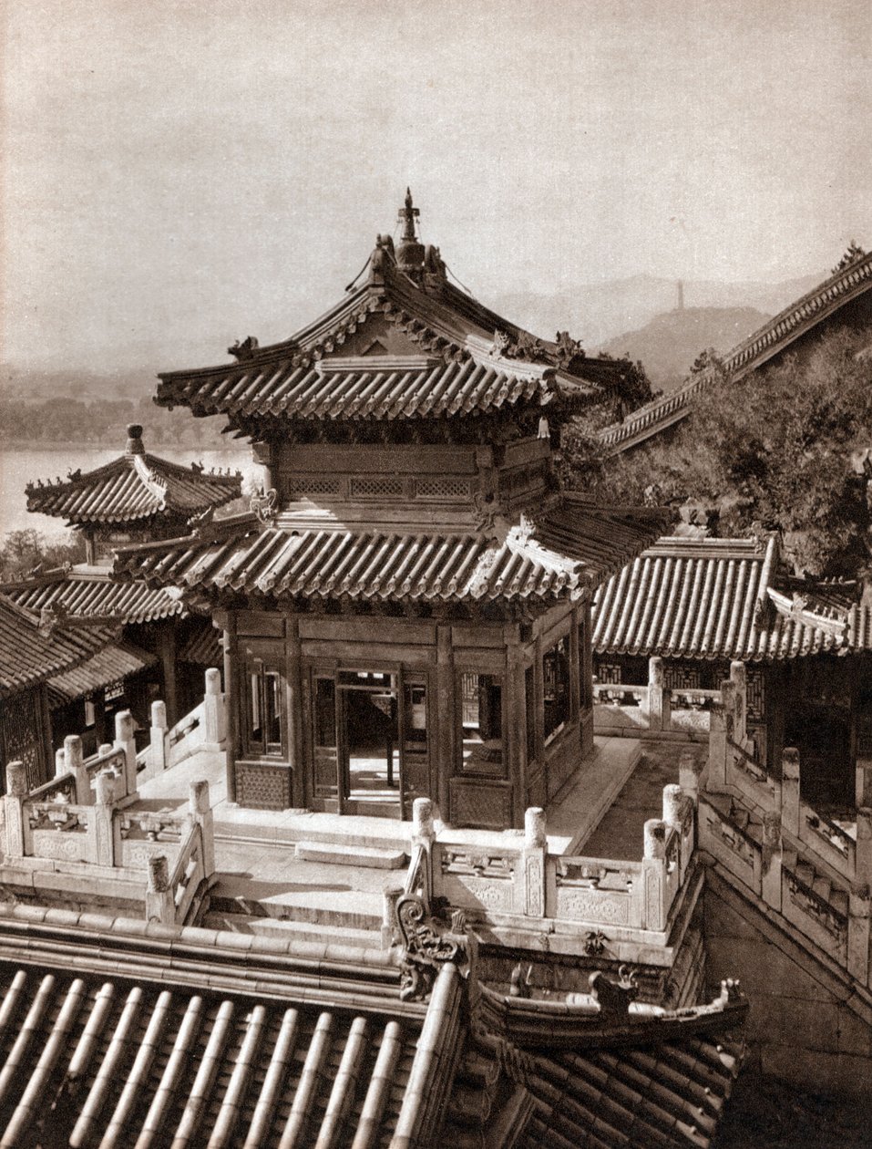 Bronz pavilon, Sumer palota, Peking alkotó: Donald Mennie