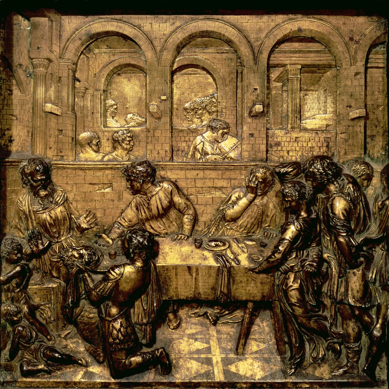 Heródes ünnepe, Keresztelő János életét bemutató domborművek a keresztelőkápolna hatszögletű kútján, 1417-30 (aranyozott bronz) alkotó: Donatello