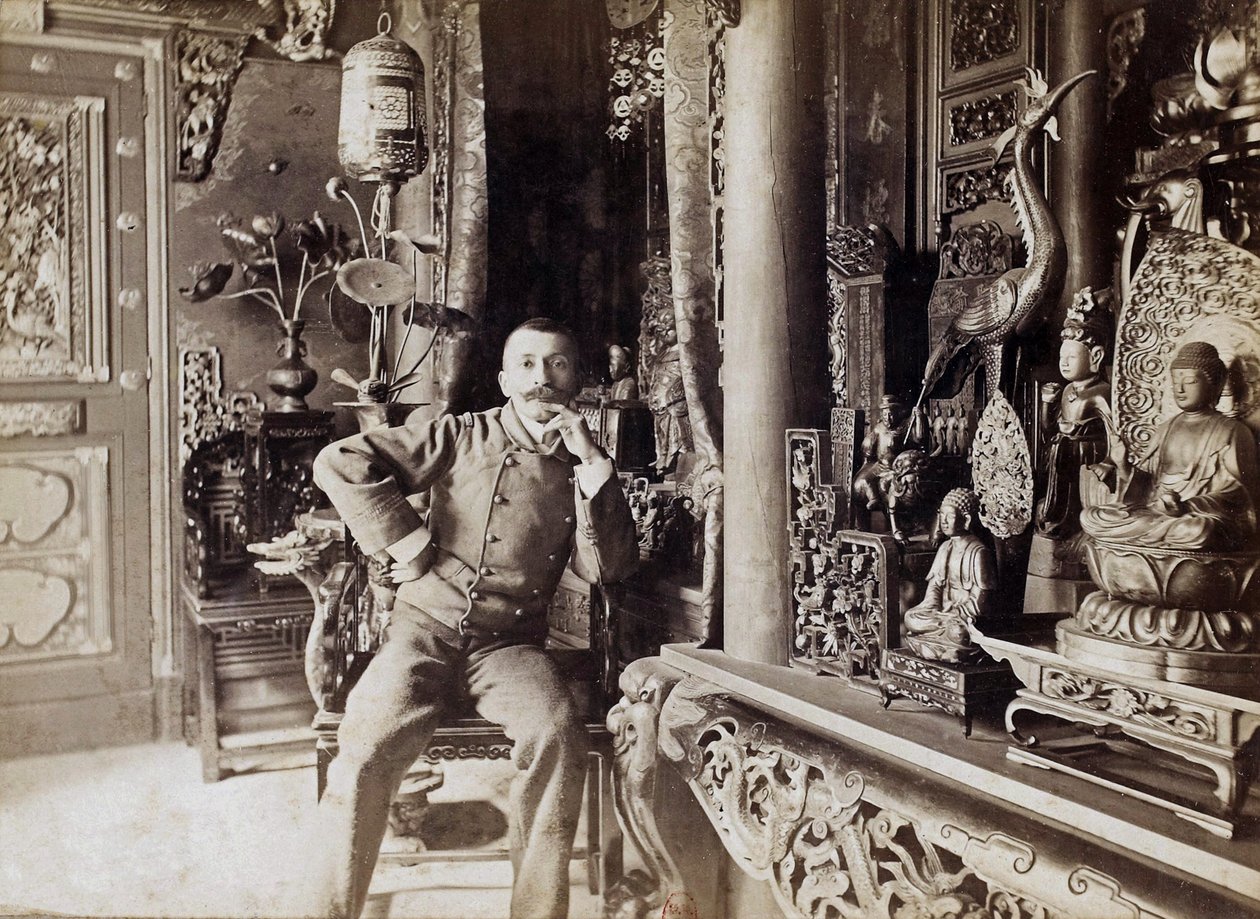Pierre Loti (1850-1923) francia író, itthon, Rochefortban, fotója Paul Cardon aka Dornac, c. 1892 alkotó: Dornac
