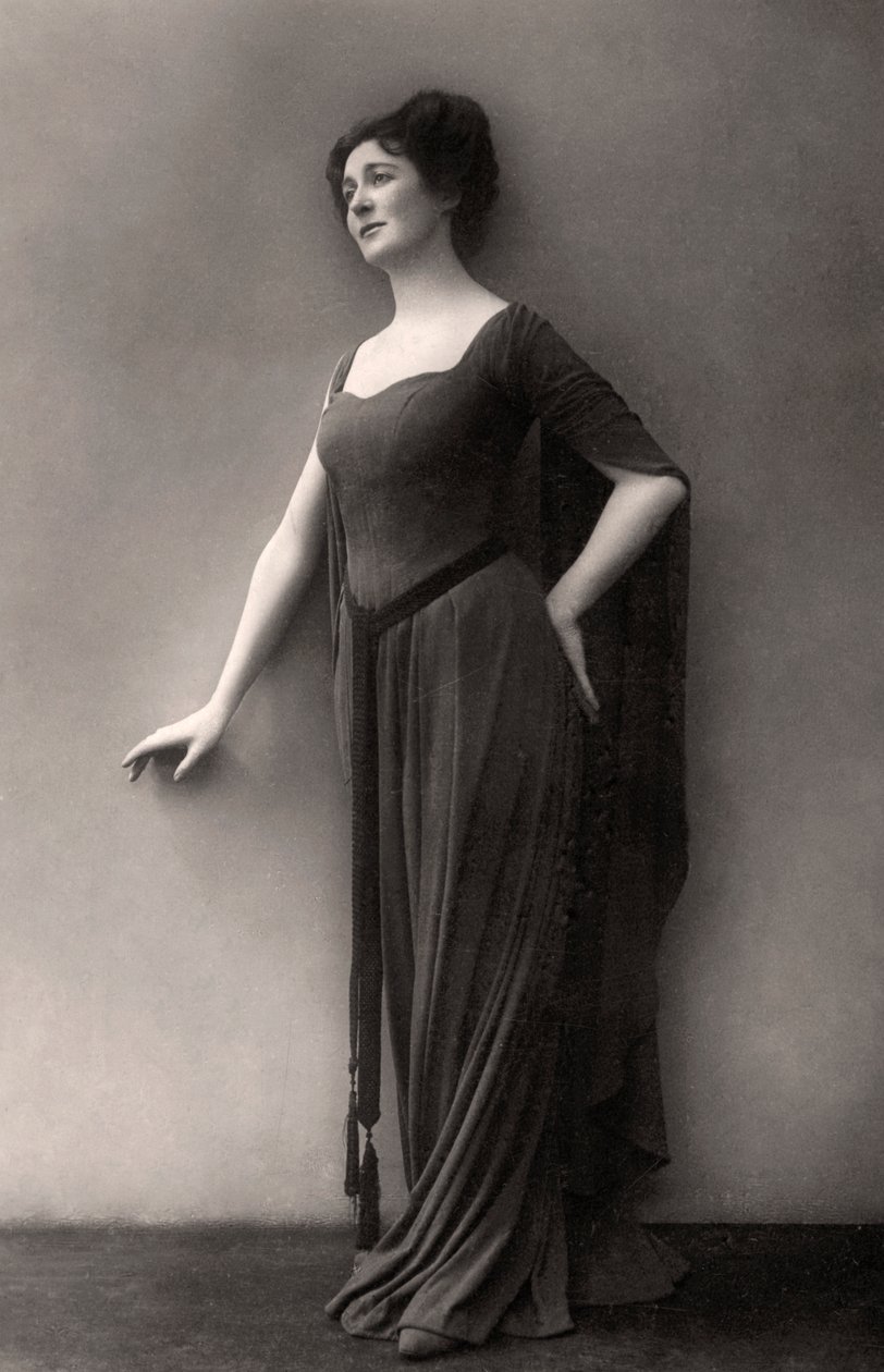 Miriam Clements brit színész és előadóművész, 1910. alkotó: Dover Street Photo Studio