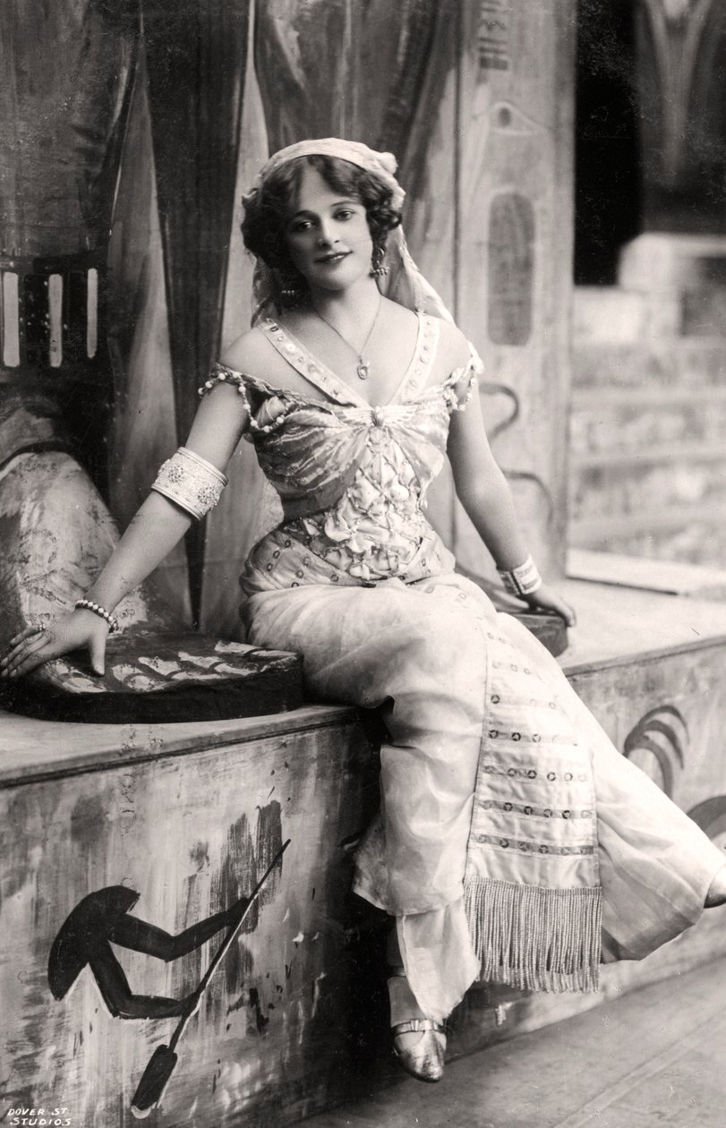 Madge Vincent, énekes és színésznő, 1900-as évek. alkotó: Dover Street Studios