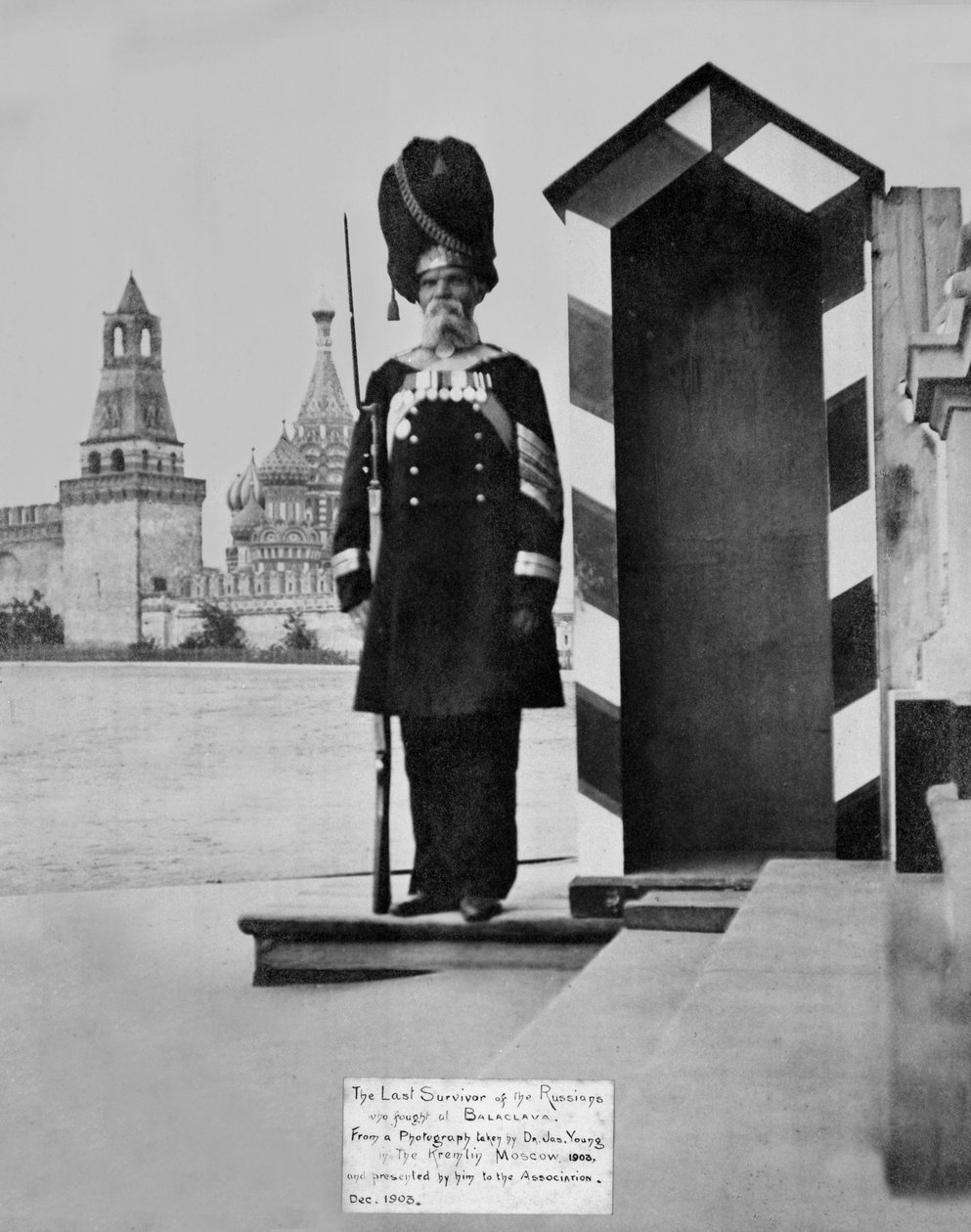 A moszkvai Balaclavánál harcoló oroszok utolsó túlélője, 1903 alkotó: Dr. James Young