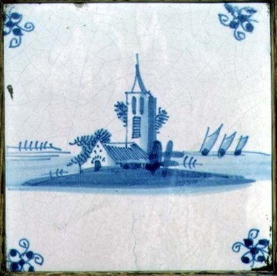 Delft csempe, amely egy templomot mutat három uszályvitorlával alkotó: Dutch School