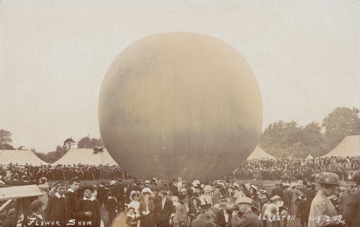Hőlégballon az Ilkeston Flower Show-n, Derbyshire, 1909. augusztus 2. alkotó: EB Turner