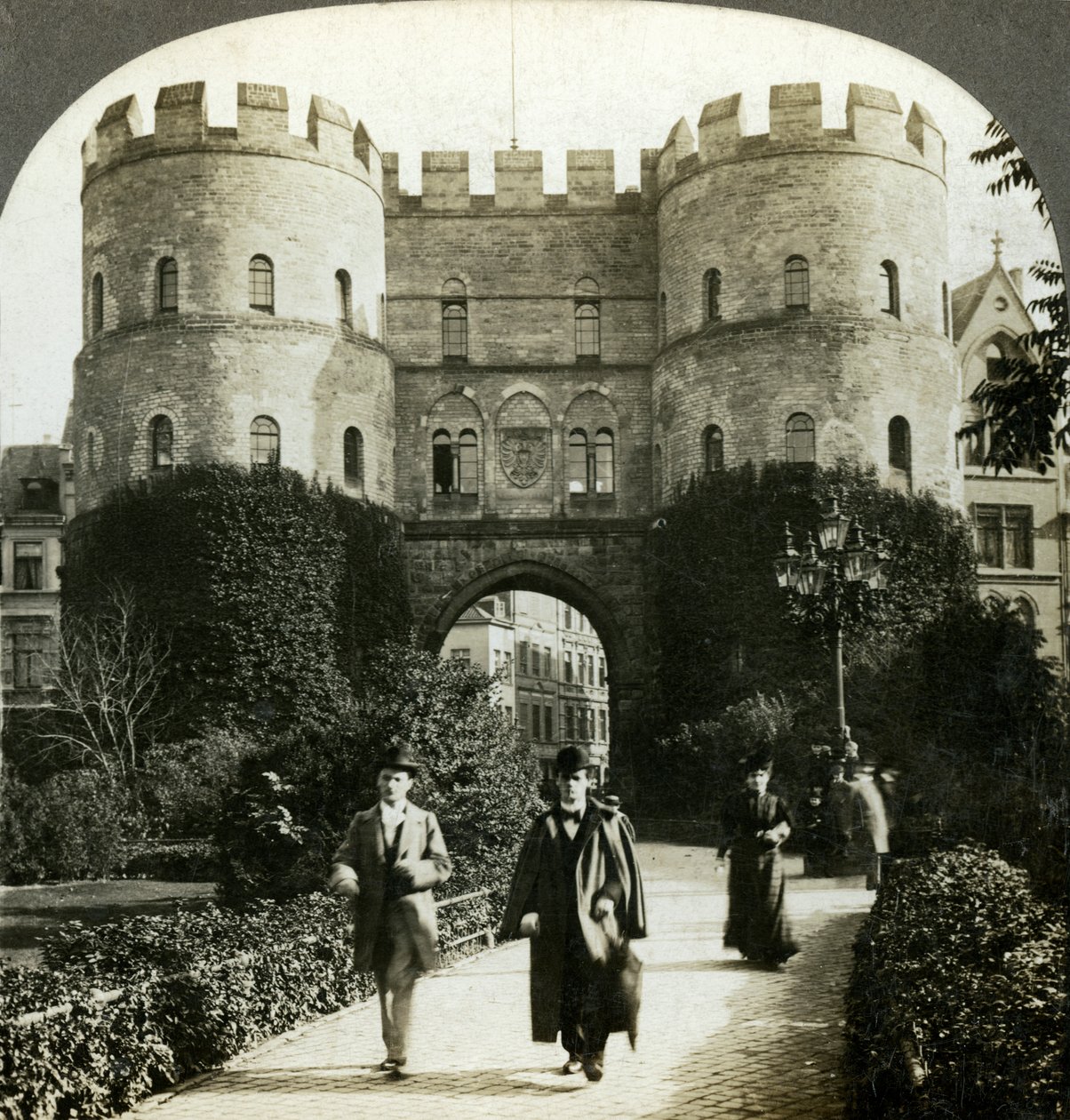 Római városkapuk, Köln, Németország. alkotó: E. W. Kelley