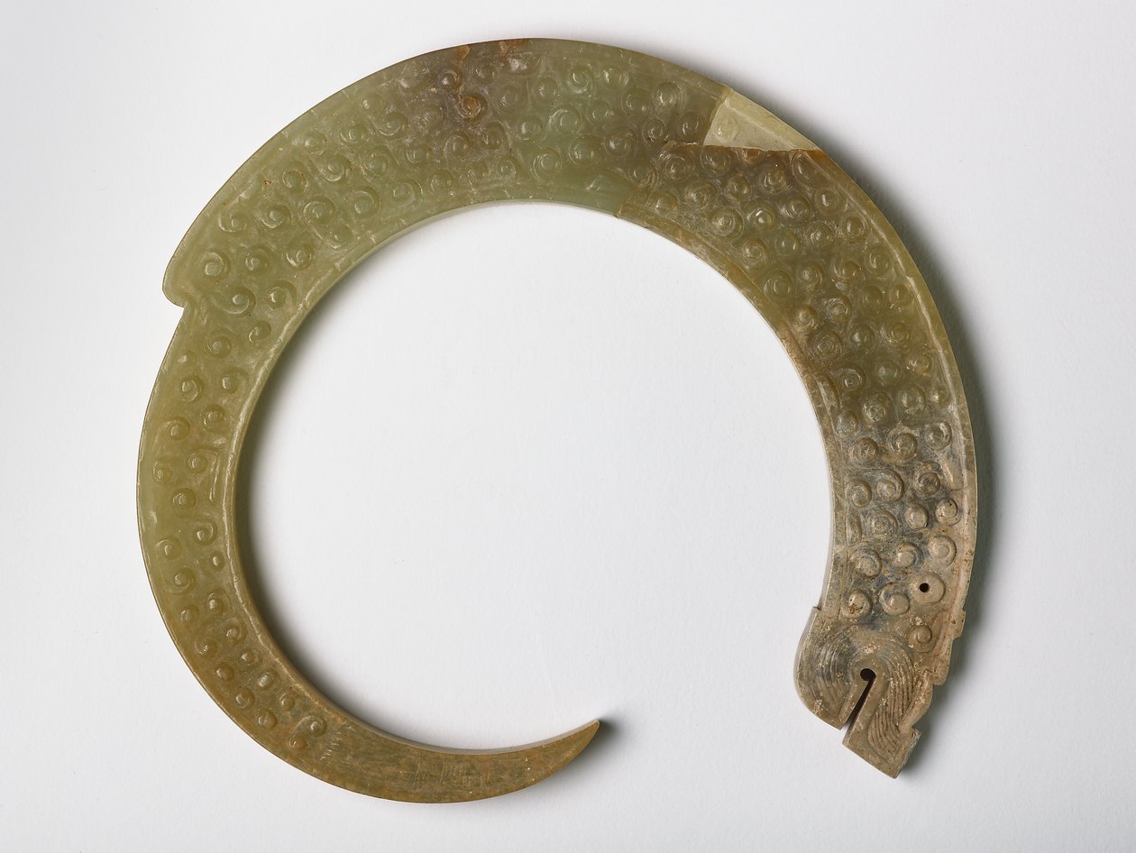 Medál tekergős sárkány (jade) formájában alkotó: Eastern Zhou Dynasty Chinese School
