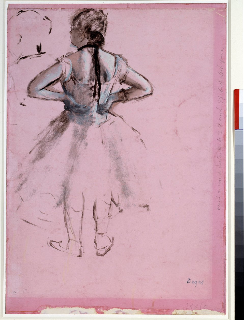 Táncos hátulról, csípőre tett kézzel Esszencia rózsaszín papíron, Edgar Degas (1834-1917) 1873 Dim. 0,39 x 0,27 cm Párizs, Musee du Louvre alkotó: Edgar Degas