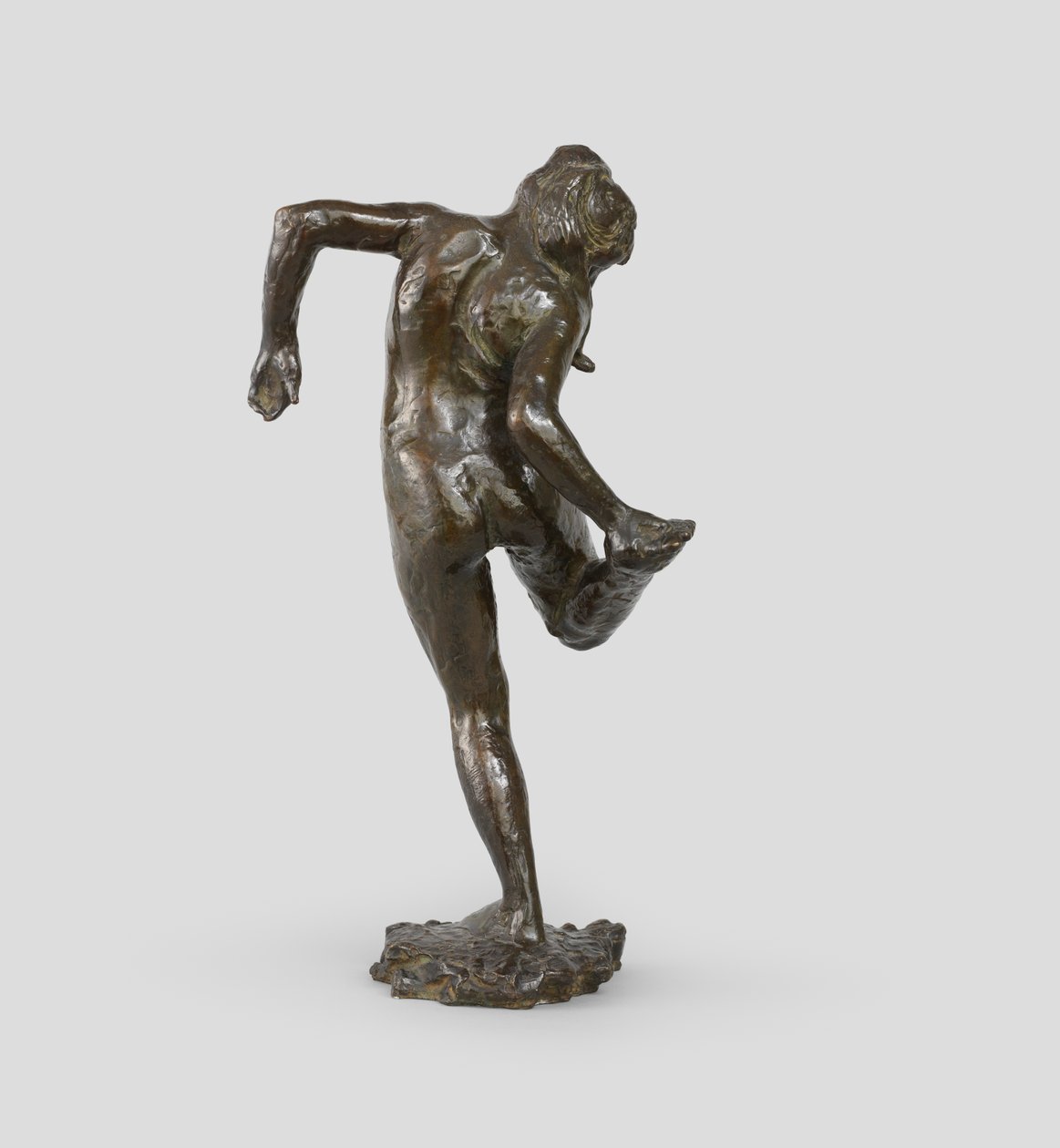 Táncosnő a jobb lábfejét nézi, 1895-1902 alkotó: Edgar Degas