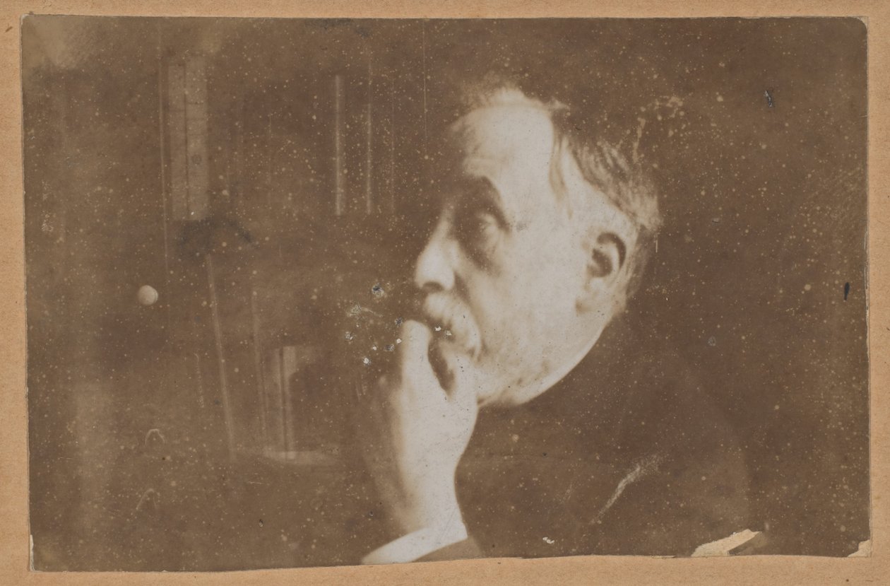 [Önarckép a könyvtárban (kéz az állon)] alkotó: Edgar Degas