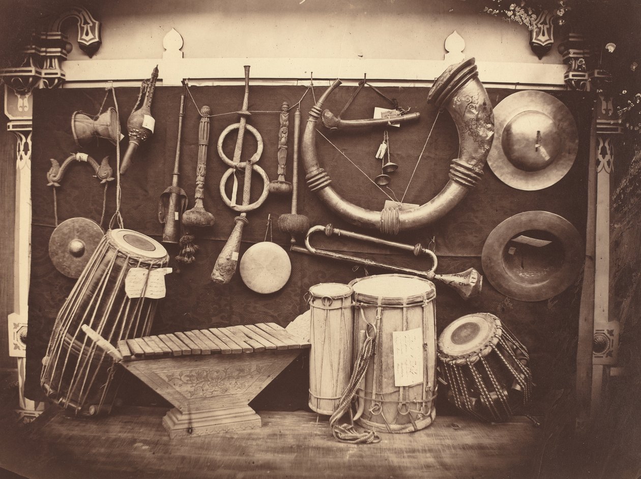 Hangszercsendélet, 1863 körül (fekete-fehér fénykép) alkotó: Edmond Lebel